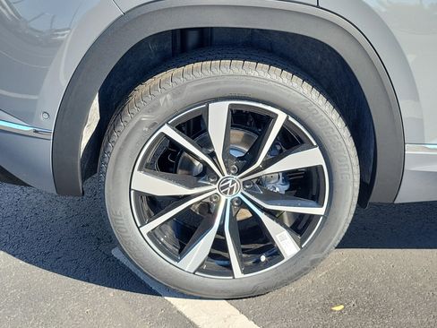 New 2026 Volkswagen Atlas Cross Sport SEL Premium R-Line image 35