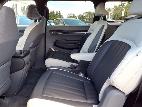 Certified 2026 Kia EV9 GT-Line AWD/4WD image 9