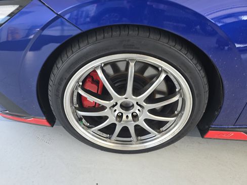 Used 2024 Hyundai Elantra N Base image 9