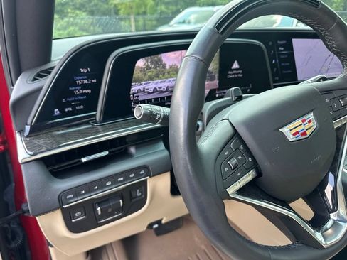 Used 2024 Cadillac Escalade Premium Luxury w/ Performance Package AWD/4WD image 9