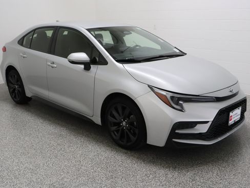 Certified 2023 Toyota Corolla SE image 4