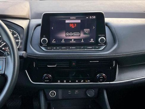 Certified 2023 Nissan Rogue SV image 7