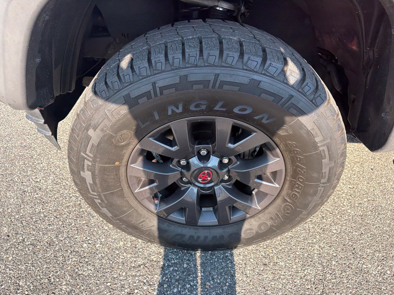 Used 2021 Toyota Tacoma SR5 RWD image 11