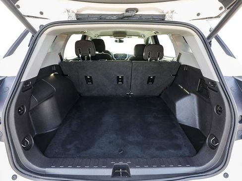 Used 2018 GMC Terrain SLE w/ Driver Convenience Package image 19