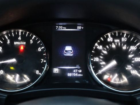 Used 2017 Nissan Rogue Sport SV image 37