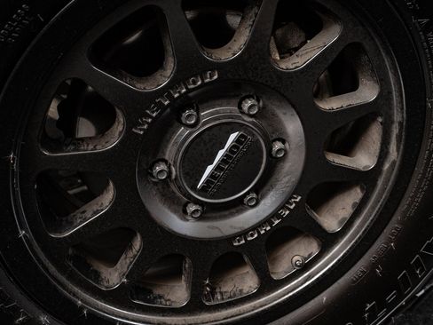 Used 2021 Ford Bronco Black Diamond image 9