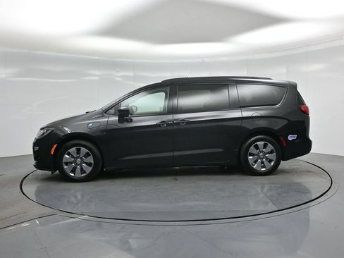 Used 2018 Chrysler Pacifica Limited w/ Advanced Safetytec Group FWD image 30