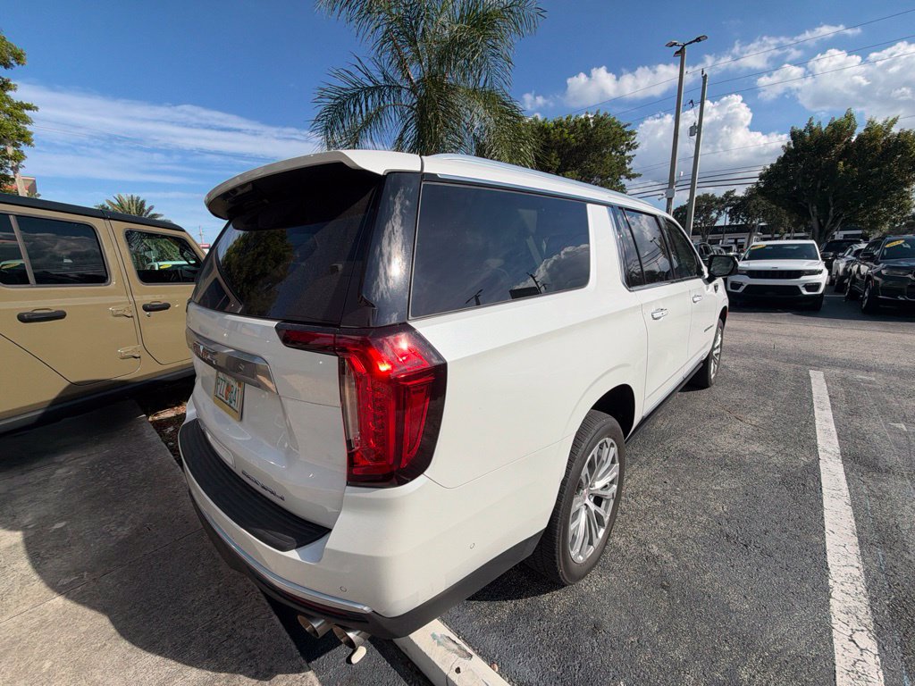 Used 2024 GMC Yukon XL Denali w/ Advanced Technology Package AWD/4WD image 15