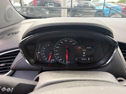 Used 2020 Chevrolet Trax LT w/ LT Convenience Package FWD image 7