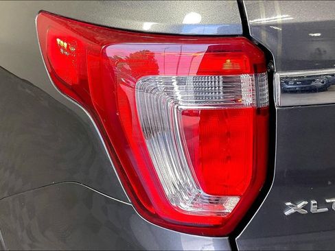Used 2016 Ford Explorer XLT w/ Equipment Group 202A FWD image 35