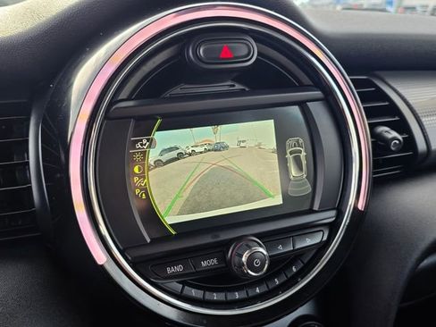 Used 2018 MINI Cooper 2-Door Hardtop w/ Cold Weather Package image 26