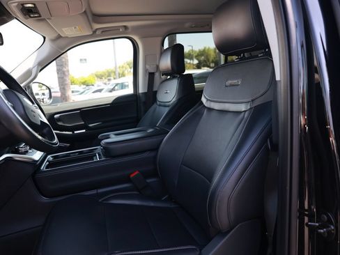 Used 2025 Ford Expedition Max Platinum AWD/4WD image 18