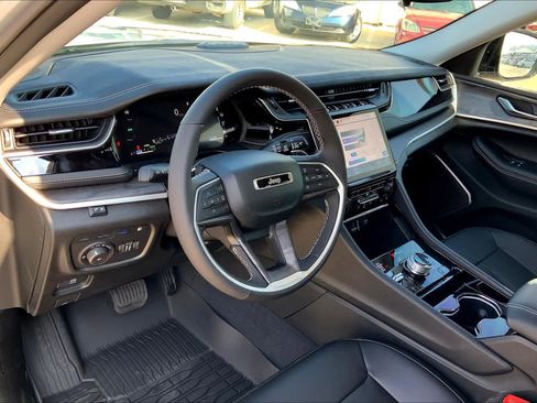 New 2023 Jeep Grand Cherokee 4WD 4xe image 8