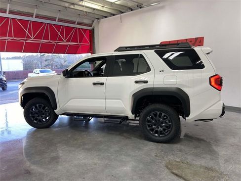 Used 2025 Toyota 4Runner SR5 image 6