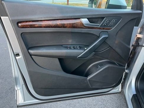 Used 2018 Audi Q5 2.0T Premium image 11