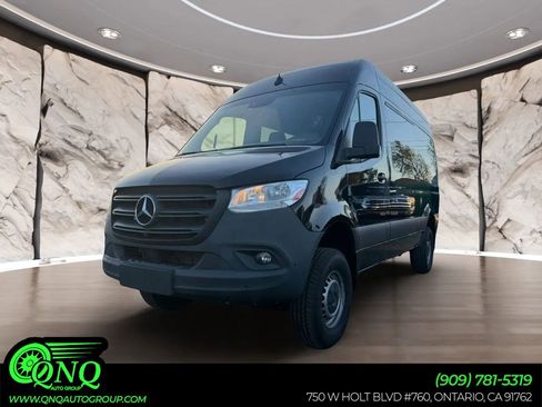 Used 2022 Mercedes-Benz Sprinter 2500 image 1