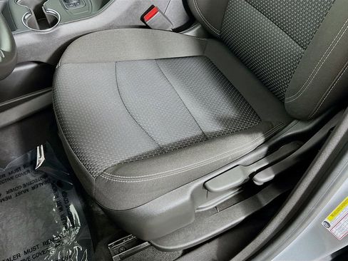 Used 2024 GMC Terrain SLE image 18