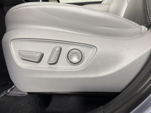 Used 2022 Toyota Highlander Platinum AWD/4WD image 15