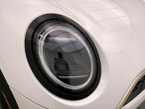 Certified 2025 MINI Cooper S image 27