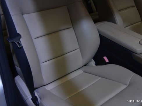 Used 2010 Mercedes-Benz E 350 4dr Sedan E 350 Sport RWD image 16