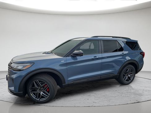 New 2026 Ford Explorer ST-Line w/ ST-Line Street Pack AWD/4WD image 8