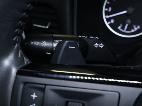 Used 2023 Nissan Rogue SL image 22