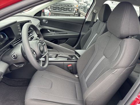 New 2026 Hyundai Elantra SE image 15