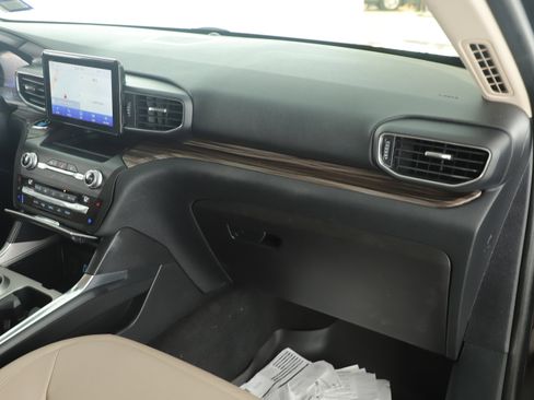 Used 2020 Ford Explorer Limited w/ Class III Trailer Tow Package image 14