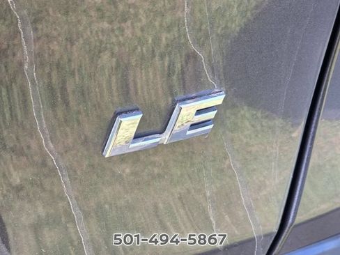Used 2021 Toyota RAV4 LE FWD image 6