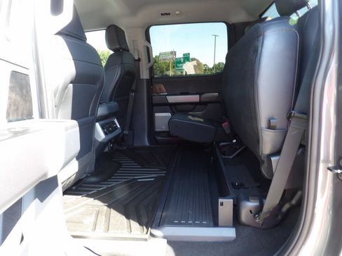 Used 2025 Ford F250 Lariat AWD/4WD image 34