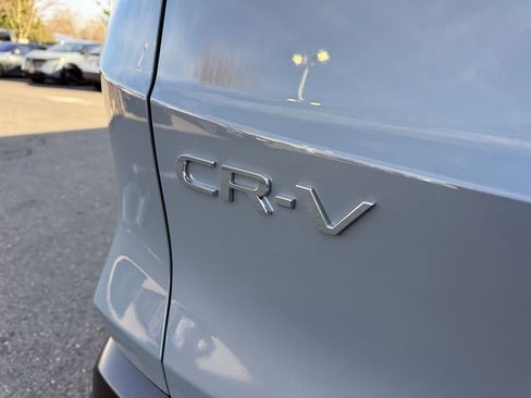 Used 2025 Honda CR-V EX image 8