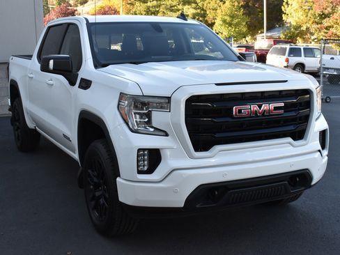 Used 2021 GMC Sierra 1500 Elevation w/ Preferred Package image 4