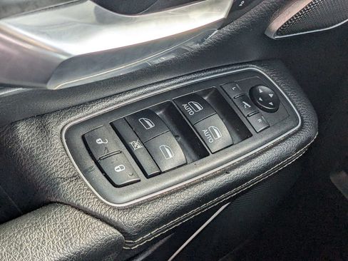 Certified 2019 RAM 1500 Laramie AWD/4WD image 23