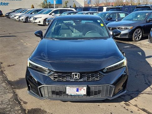 Used 2025 Honda Civic Sport image 2