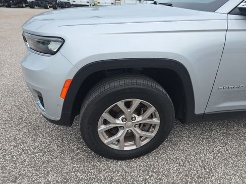 Used 2023 Jeep Grand Cherokee L Limited w/ Luxury Tech Group II RWD image 6