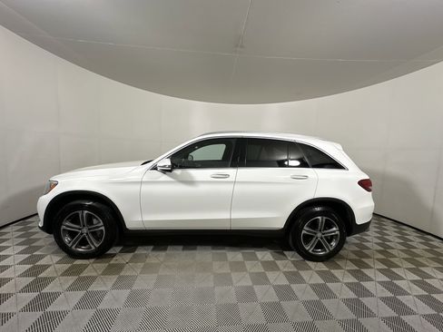 Used 2017 Mercedes-Benz GLC 300 4MATIC image 4