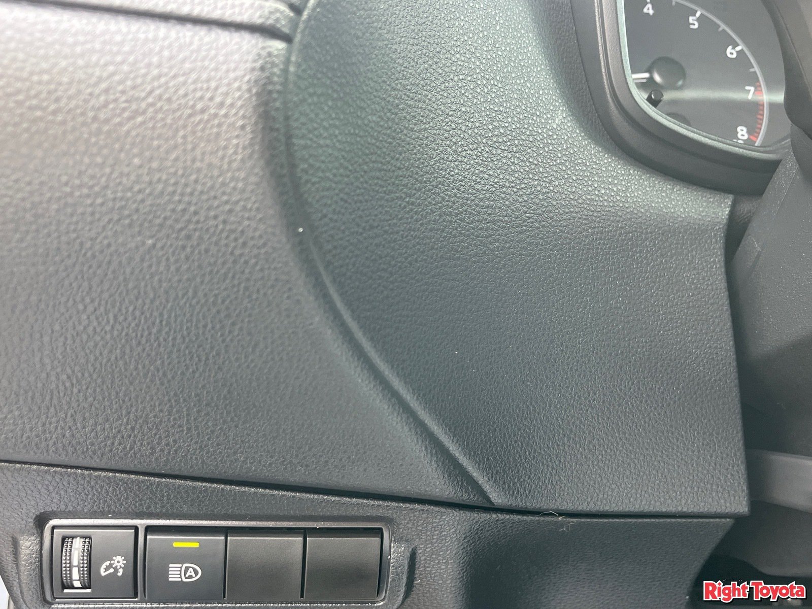 Certified 2024 Toyota Corolla Cross LE w/ Moonroof Package FWD image 33