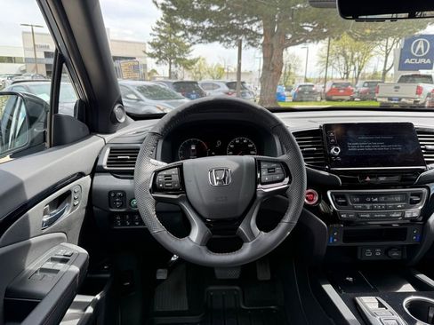 Certified 2026 Honda Ridgeline Black Edition image 4