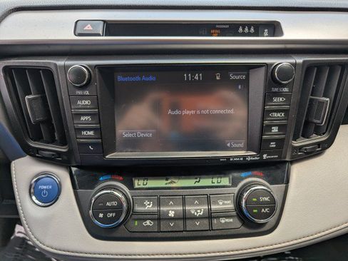 Used 2018 Toyota RAV4 XLE w/ Convenience Package AWD/4WD image 17