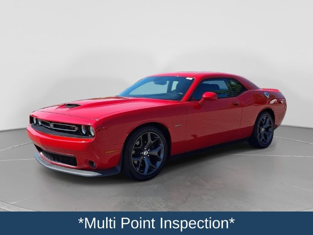 Used 2019 Dodge Challenger R/T w/ Cold Weather Group RWD image 4