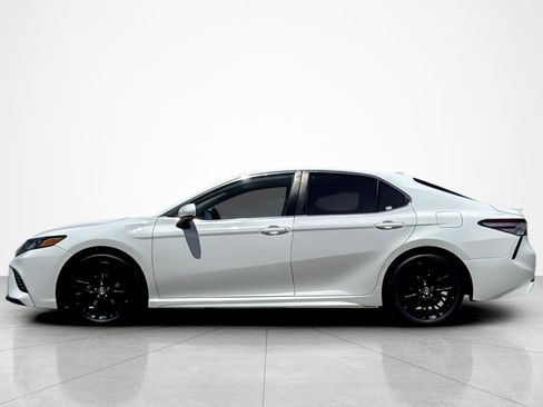 Certified 2020 Toyota Camry SE FWD image 2