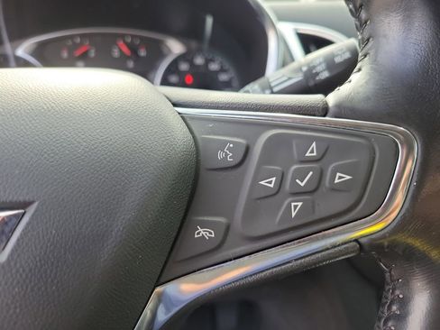 Used 2021 Chevrolet Equinox LT image 24