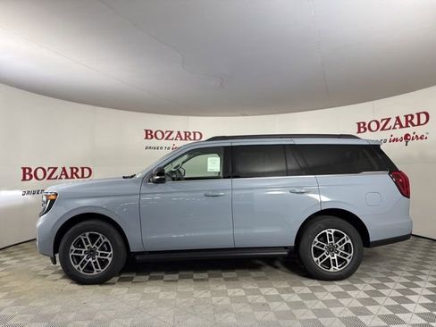 New 2025 Ford Expedition Active image 4