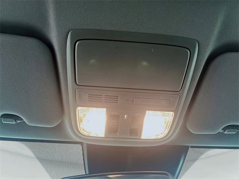 Used 2022 Honda CR-V Touring image 19