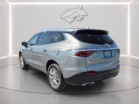 Used 2023 Buick Enclave Essence w/ Experience Buick Package FWD image 4