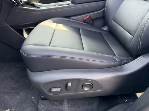 New 2026 Chevrolet Traverse LT w/ Driver Confidence Package FWD image 18