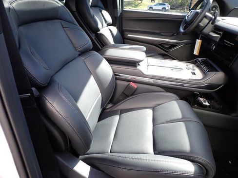 New 2025 Lincoln Navigator Reserve w/ Jet Appearance Package image 34