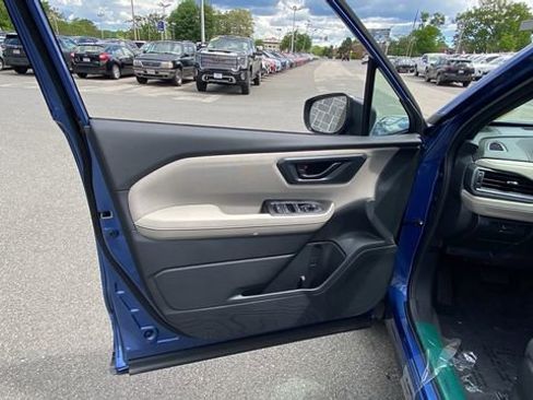 New 2026 Subaru Forester AWD/4WD image 12