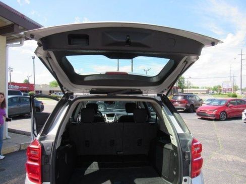 Used 2017 Chevrolet Equinox LS AWD/4WD image 38