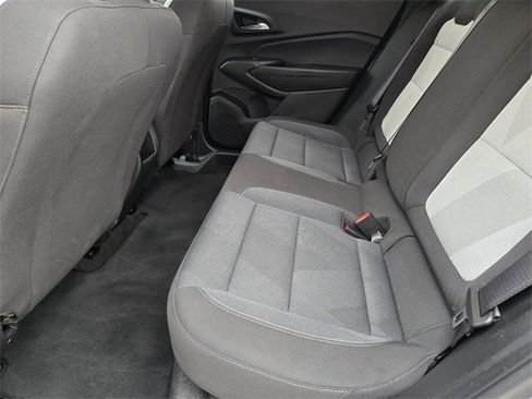 Certified 2024 Chevrolet Trax RS w/ Sunroof Package image 30